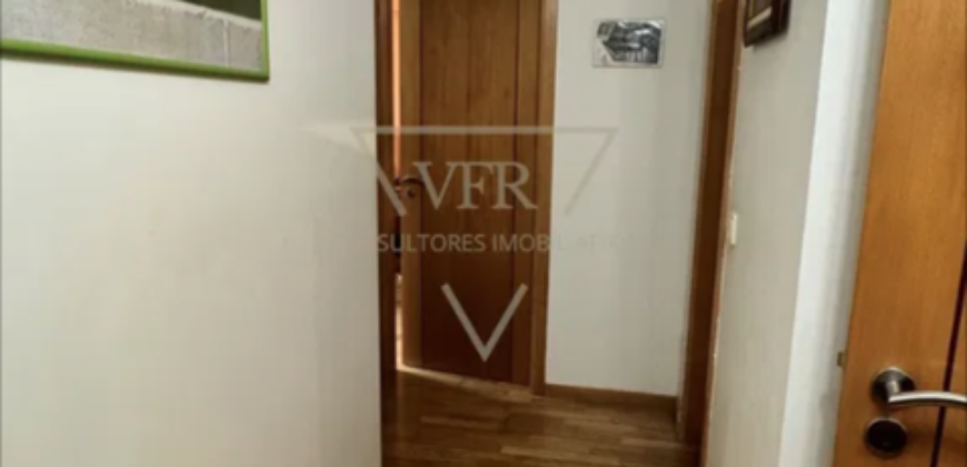 OPORTUNIDADE! APARTAMENTO T3 | ESTACIONAMENTO BOX C/ 75M2 | ARRECADAÇÃO