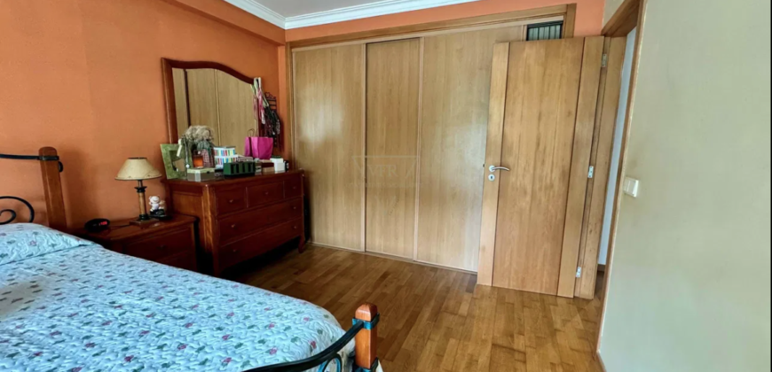 OPORTUNIDADE! APARTAMENTO T3 | ESTACIONAMENTO BOX C/ 75M2 | ARRECADAÇÃO