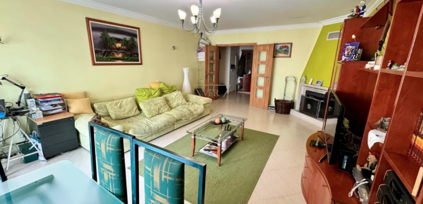 OPORTUNIDADE! APARTAMENTO T3 | ESTACIONAMENTO BOX C/ 75M2 | ARRECADAÇÃO