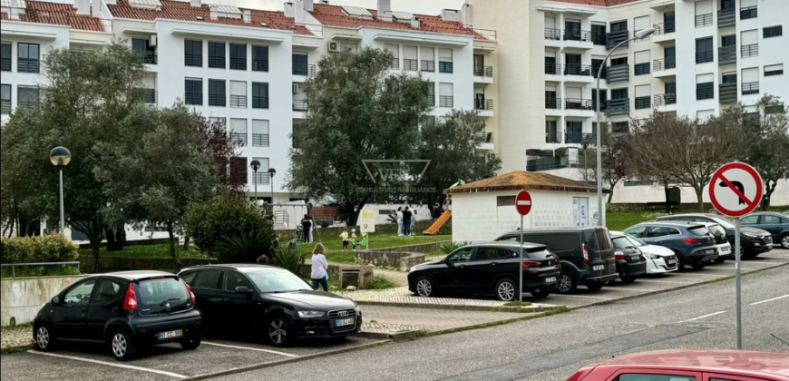 OPORTUNIDADE! APARTAMENTO T3 | ESTACIONAMENTO BOX C/ 75M2 | ARRECADAÇÃO