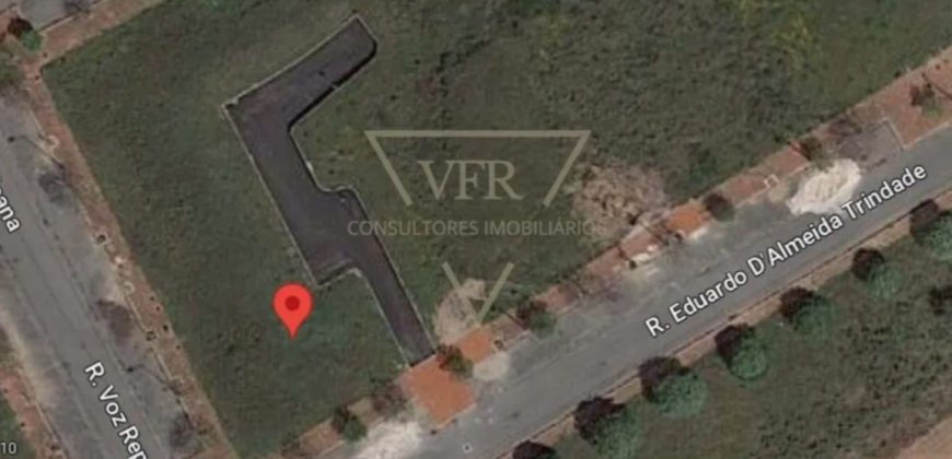 Terreno para construção de edifício habitacional na Quinta da Capela