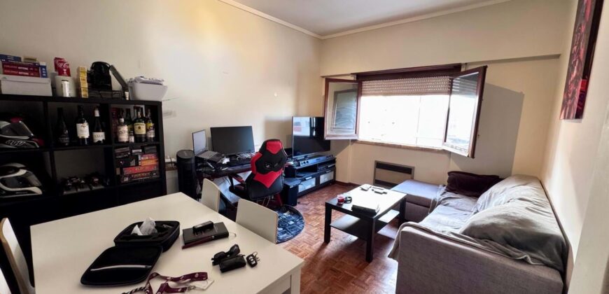 Apartamento T1 à Venda na Parede – Localização Exclusiva!