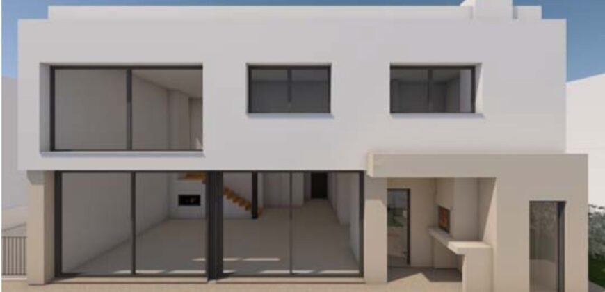 Terreno à Venda com Projeto de Construção Aprovado e construção já em curso –Realize o Seu Sonho!