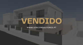 Terreno à Venda com Projeto de Construção Aprovado e construção já em curso –Realize o Seu Sonho!