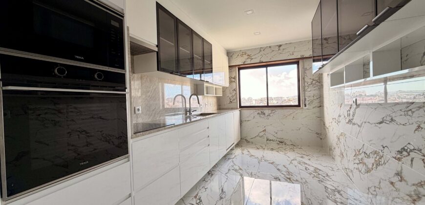 Oportunidade ÚNICA no Cacém! T3 (4 Assoalhadas) com arrecadação e possibilidade de Garagem Box