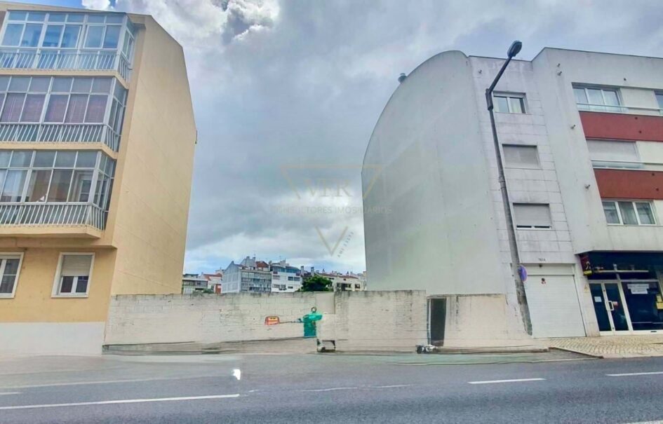 Lisboa – Benfica, Lote Urbano para Construção de Habitação | Oportunidade de Investimento