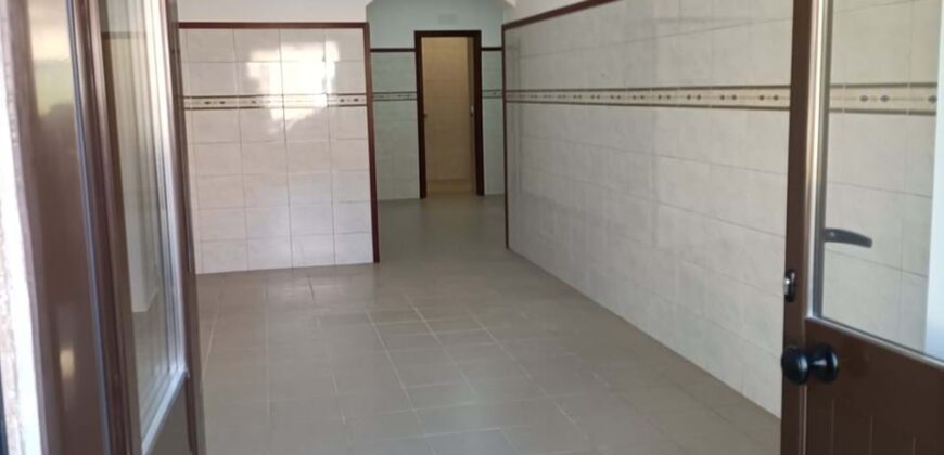 Loures, Zona BOTICA (GUERREIROS) – Loja de Rua, para Venda – 70m²