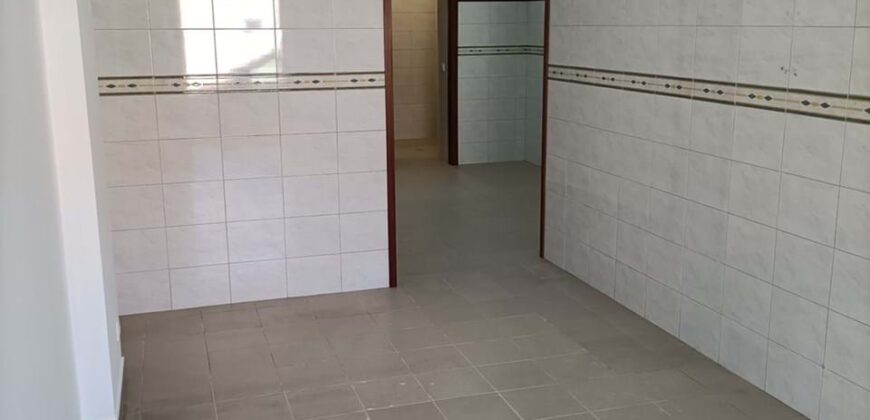 Loures, Zona BOTICA (GUERREIROS) – Loja de Rua, para Venda – 70m²