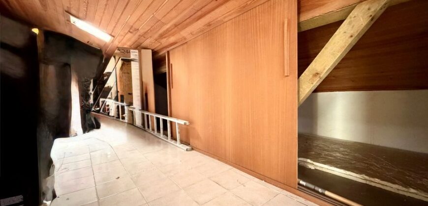 Excelente Apartamento T2 com 95 m², Arrecadação de 30 m², junto à Estação das Mercês