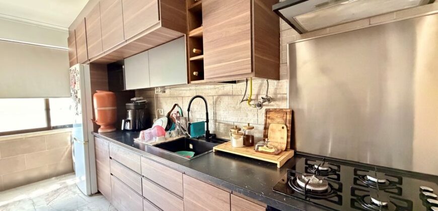 Excelente Apartamento T2 com 95 m², Arrecadação de 30 m², junto à Estação das Mercês