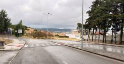 Loja situada na Quinta do Conventinho, em Loures, atualmente explorada como café/snack-bar e com possibilidade de aquisição com ou sem inquilino