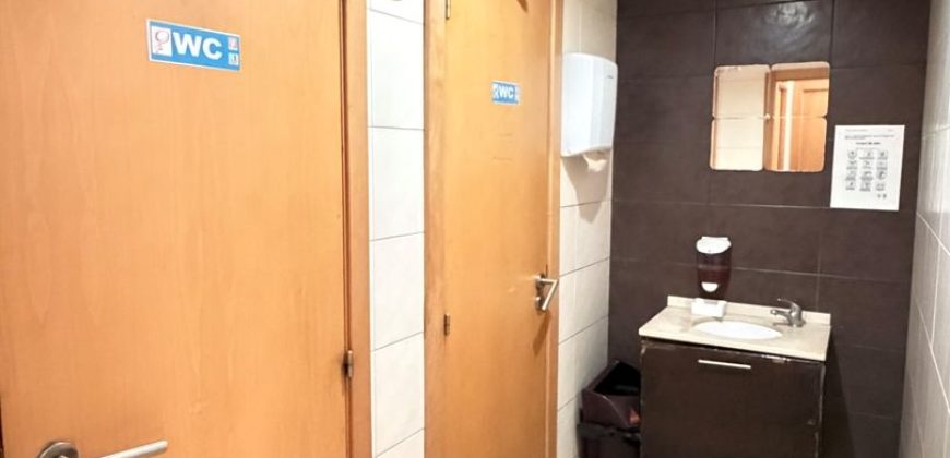 Loja situada na Quinta do Conventinho, em Loures, atualmente explorada como café/snack-bar e com possibilidade de aquisição com ou sem inquilino